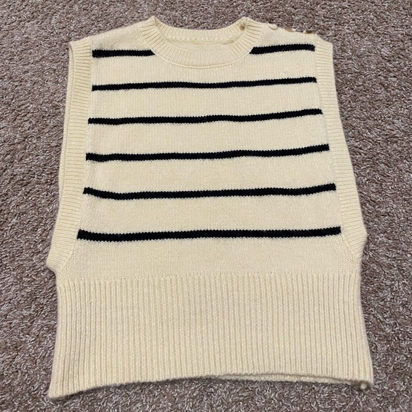 Korean Vintage Striped Knitted Sweater Vest - Beige - Picture 7 of 11